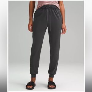 NWOT Lululemon Stretch High-Rise Jogger Full Length